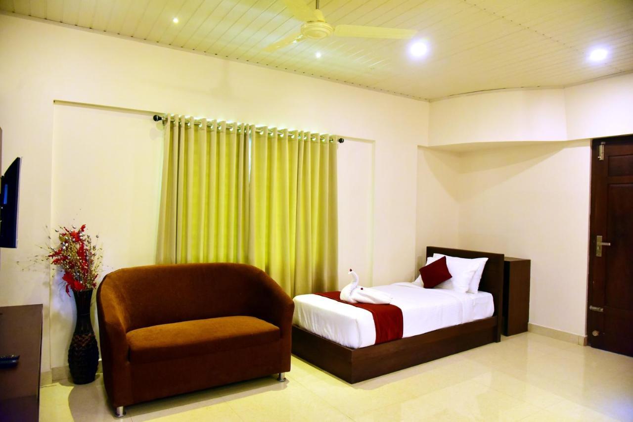 Hotel Coorg Palace Мадикери Экстерьер фото